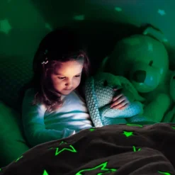 Online Out of the blue KG Tæppe med Stjerner Glow in the Dark